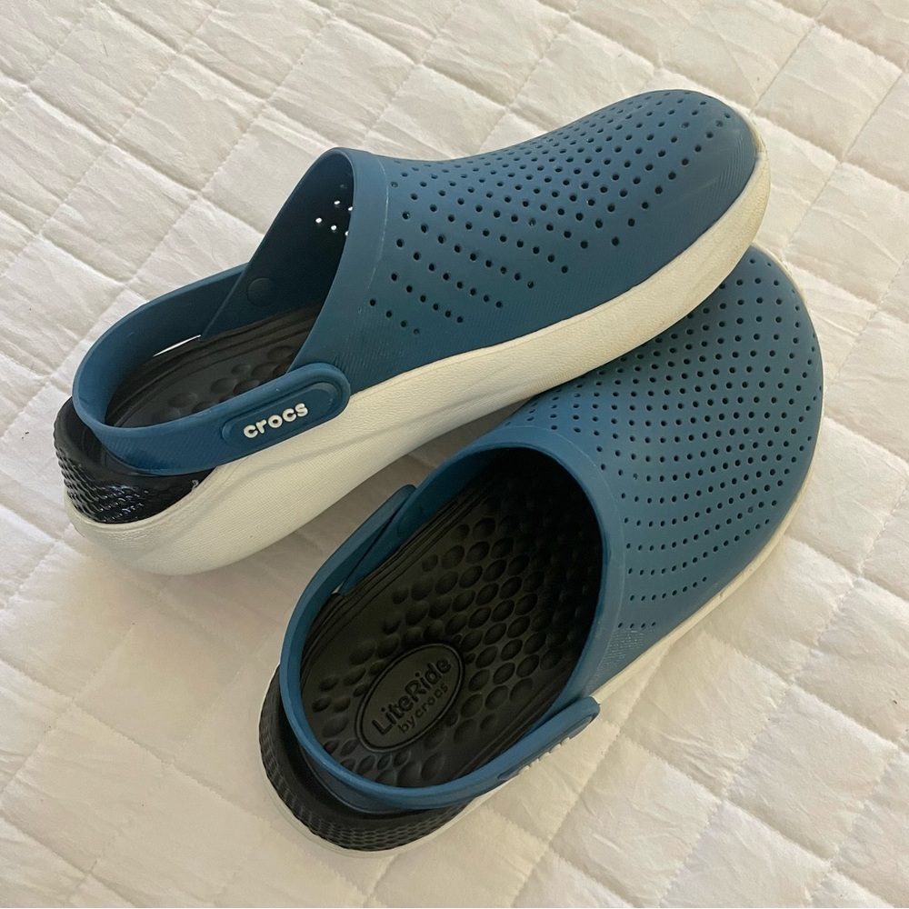 Crocs- LightRide